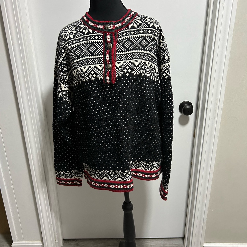 L.L. Bean Crewneck Sweater Black and White Nordic Pattern